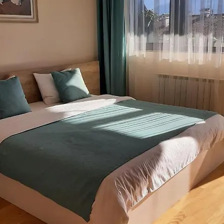 Studio- View Golf Apartment *